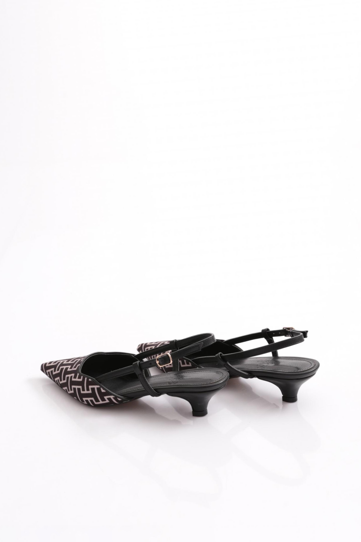 6305-1 Kadin Arkadan Bağlamali Topuklu Ayakkabi - Görsel 4