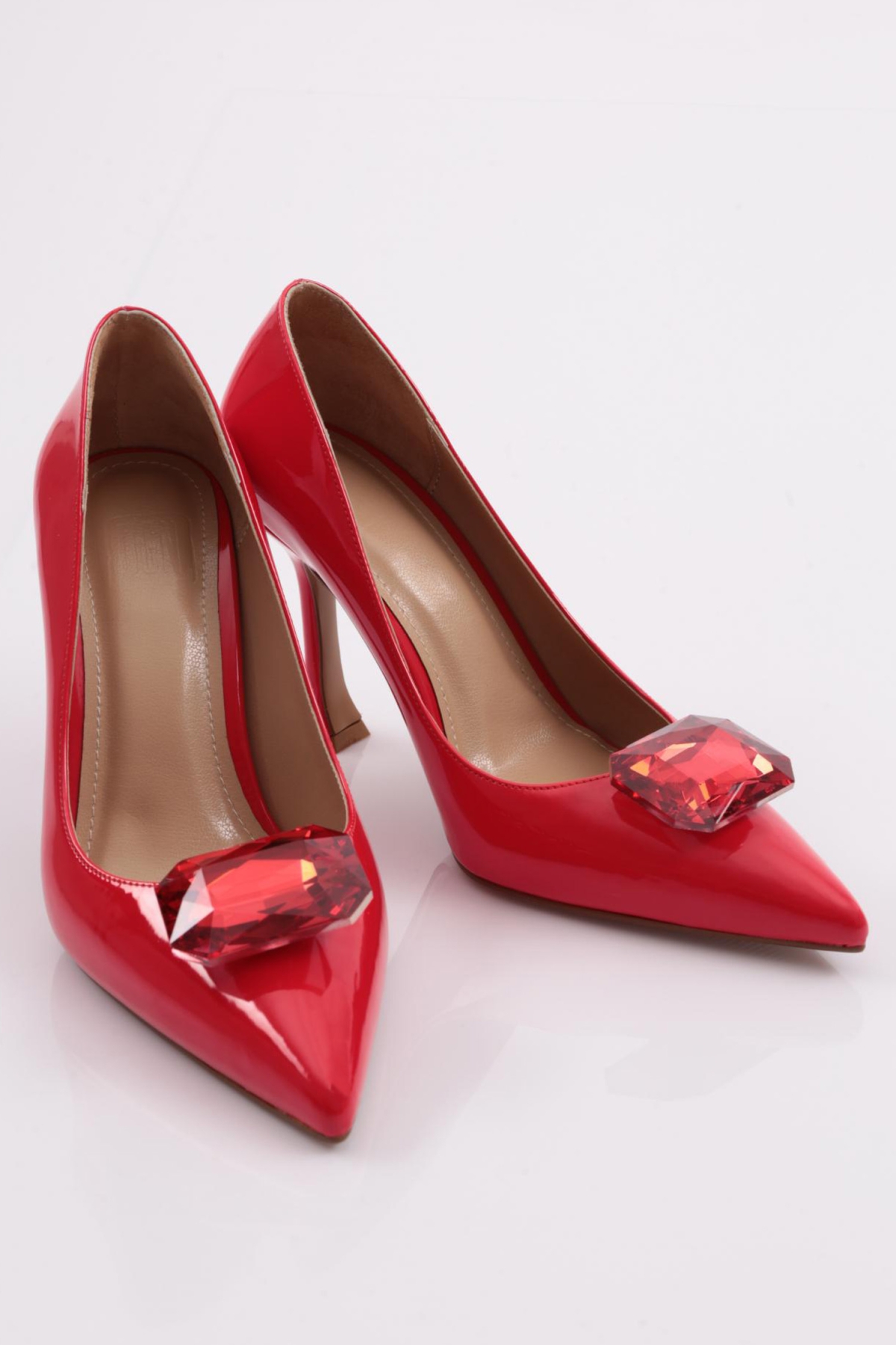 4503 Kadin Sivri Burun Parmak Dekolteli Büyük Kristal Taşli Topuklu Ayakkabi - Görsel 3