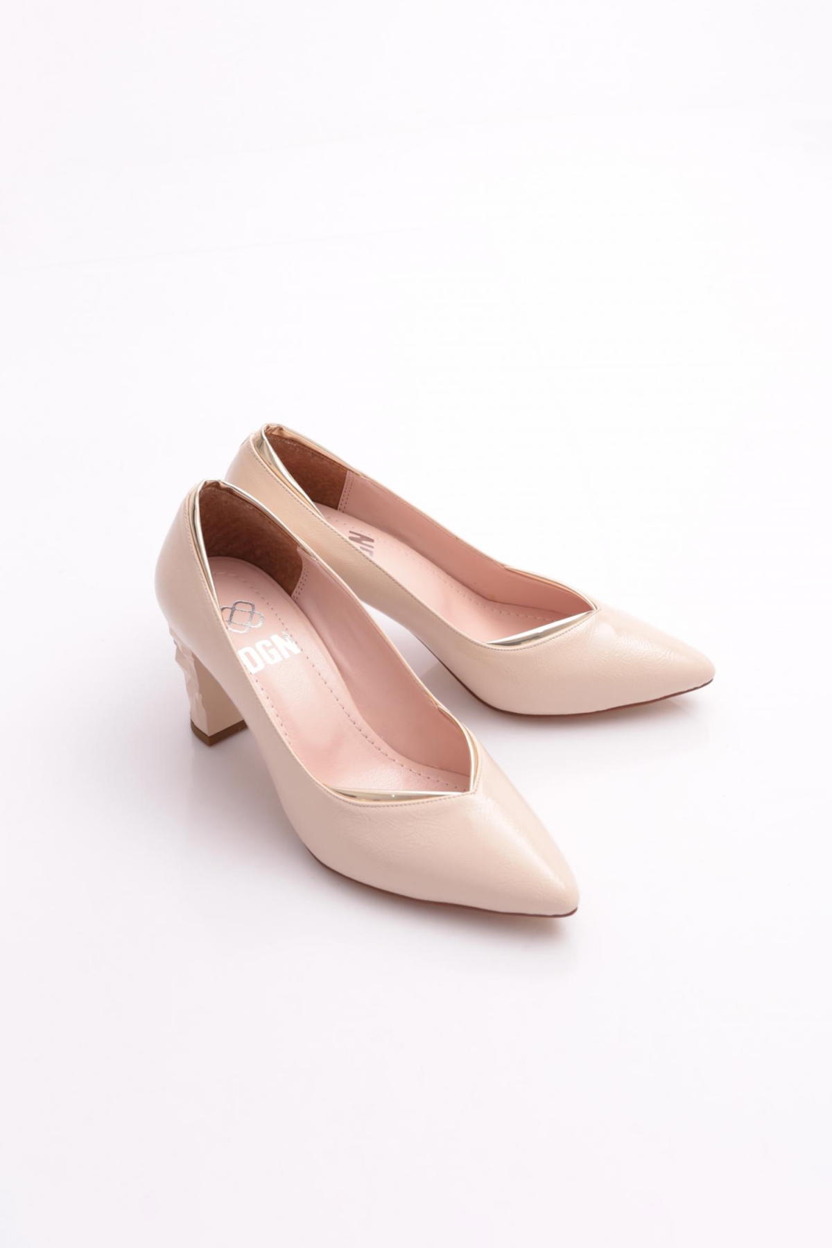589 Kadin Sivri Burun V Kesim Dekolteli Topuklu Ayakkabi - Görsel 3