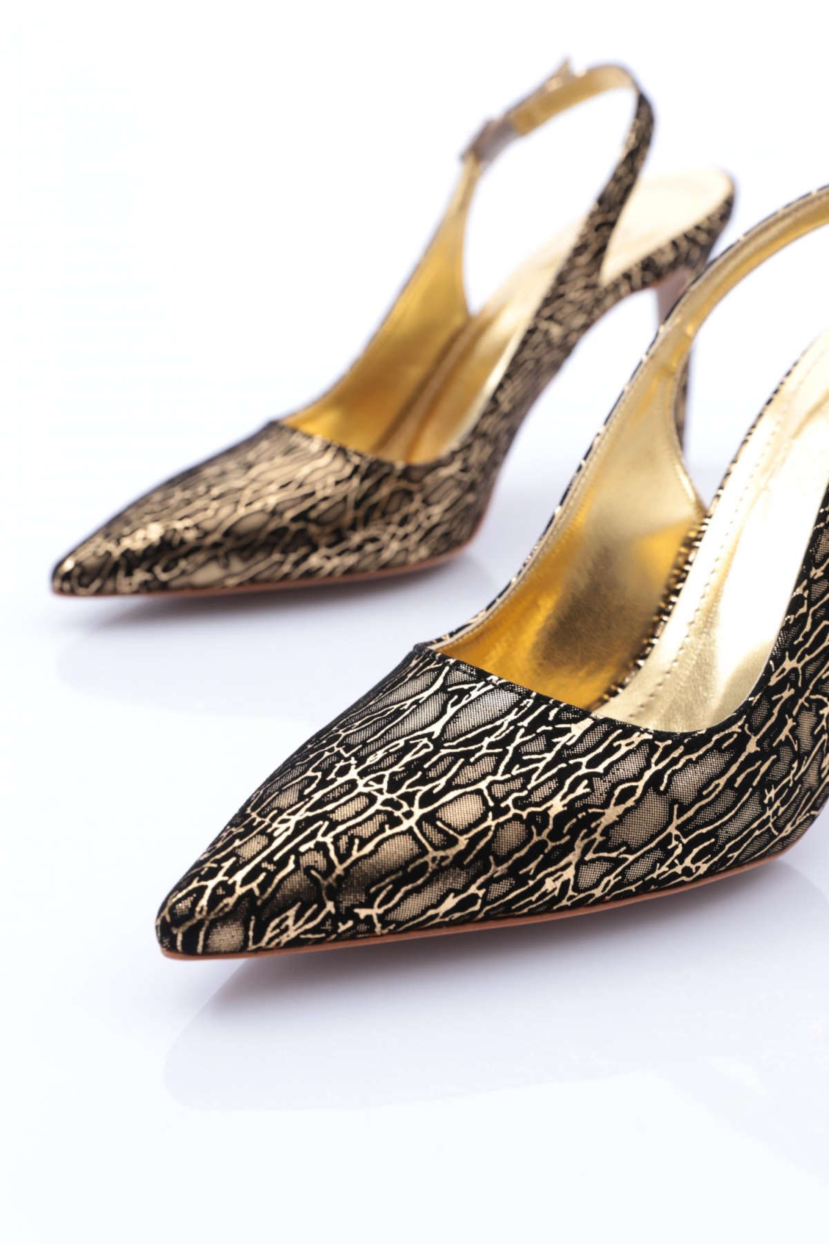 197 Kadin Arkasi Açik Sivri Burun Topuklu Ayakkabi - Görsel 5