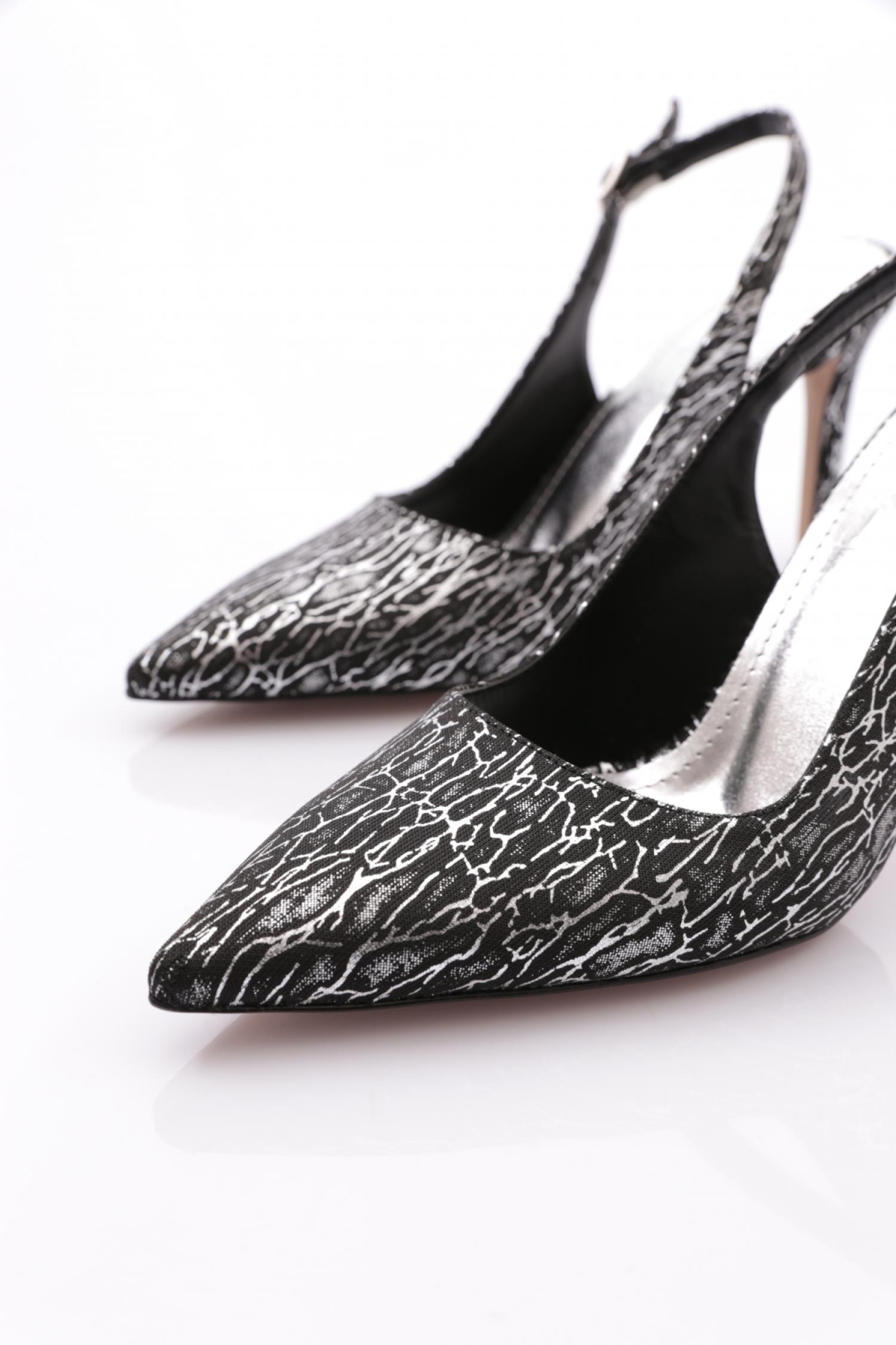 197 Kadin Arkasi Açik Sivri Burun Topuklu Ayakkabi - Görsel 5