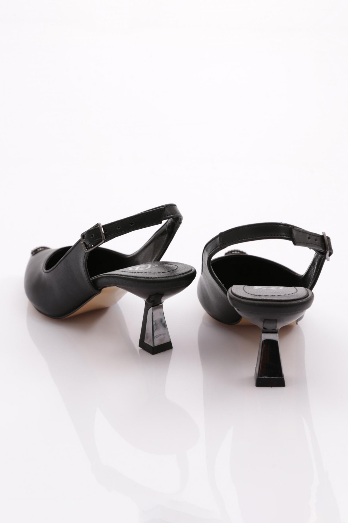 K14 Kadin Arkasi Açik Topuklu Ayakkabi - Görsel 4