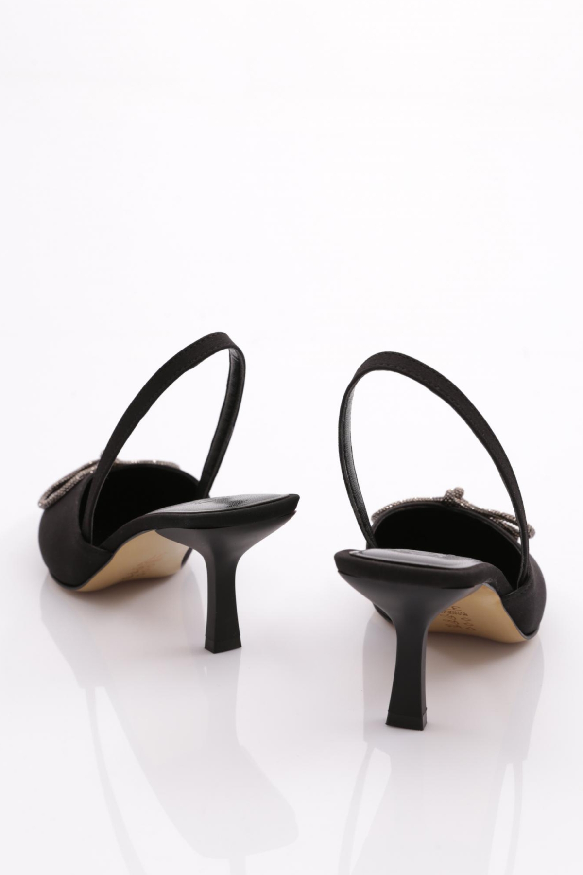 3986 Kadin Kurdela Desenli Topuklu Ayakkabi - Görsel 4