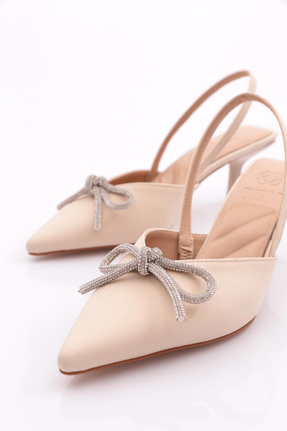 3986 Kadin Kurdela Desenli Topuklu Ayakkabi - Görsel 5