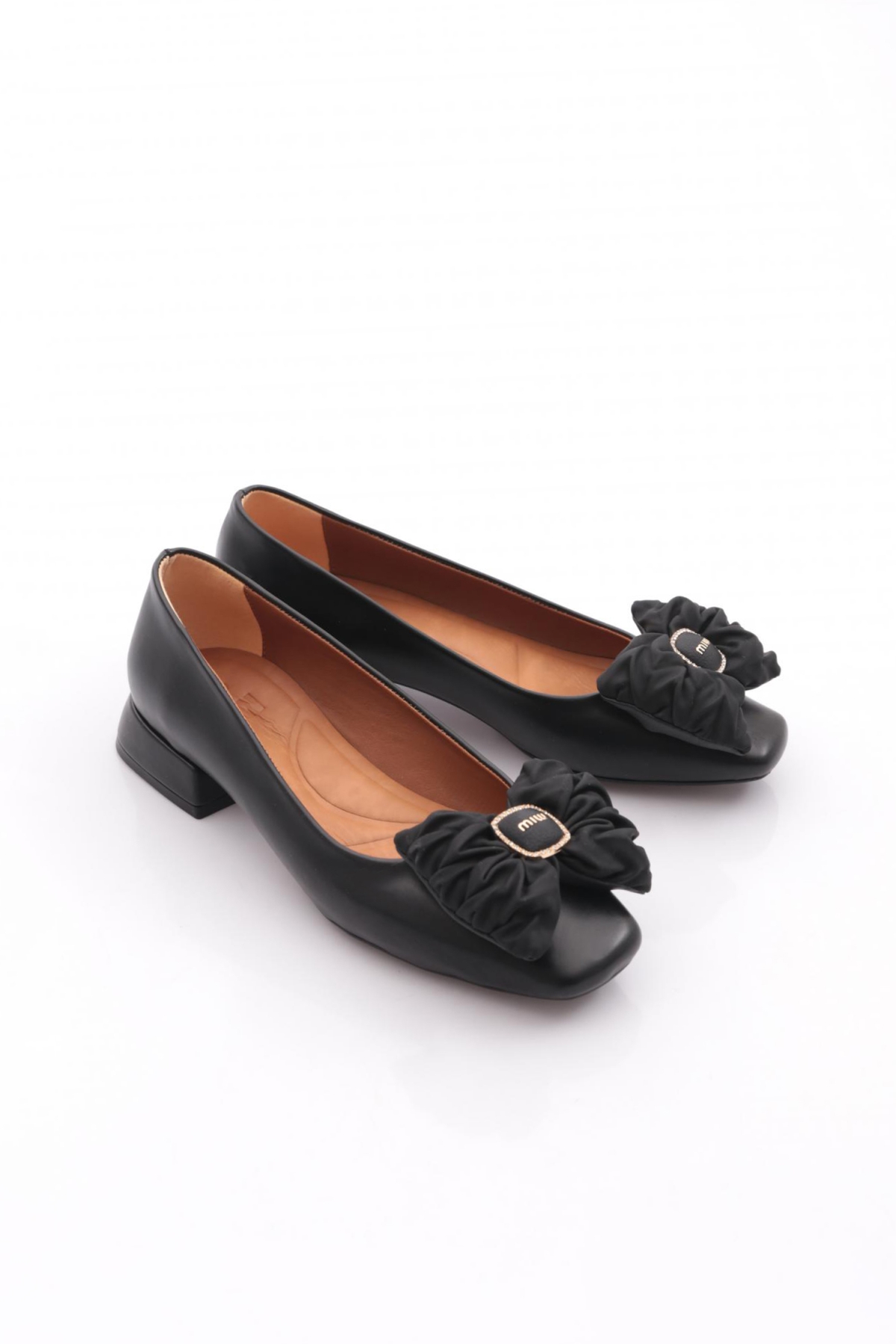 3889 Kadin Fiyonk Detayli Babet - Görsel 3