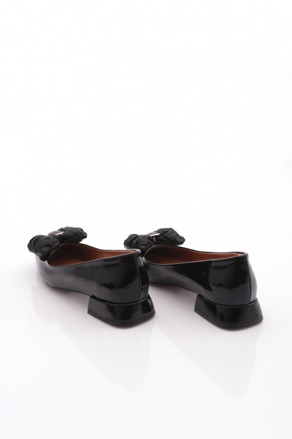 3889 Kadin Fiyonk Detayli Babet - Görsel 4