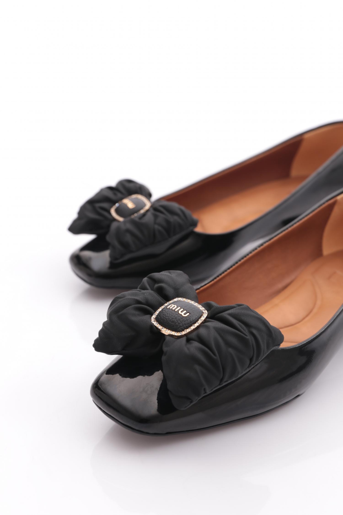 3889 Kadin Fiyonk Detayli Babet - Görsel 5