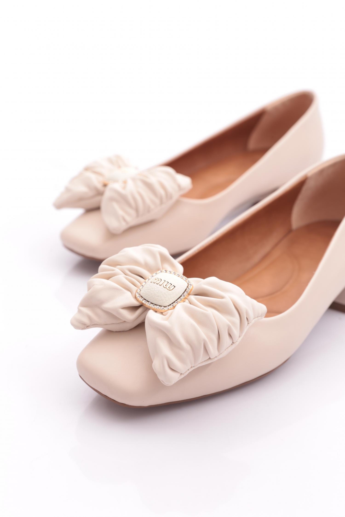 3889 Kadin Fiyonk Detayli Babet - Görsel 5