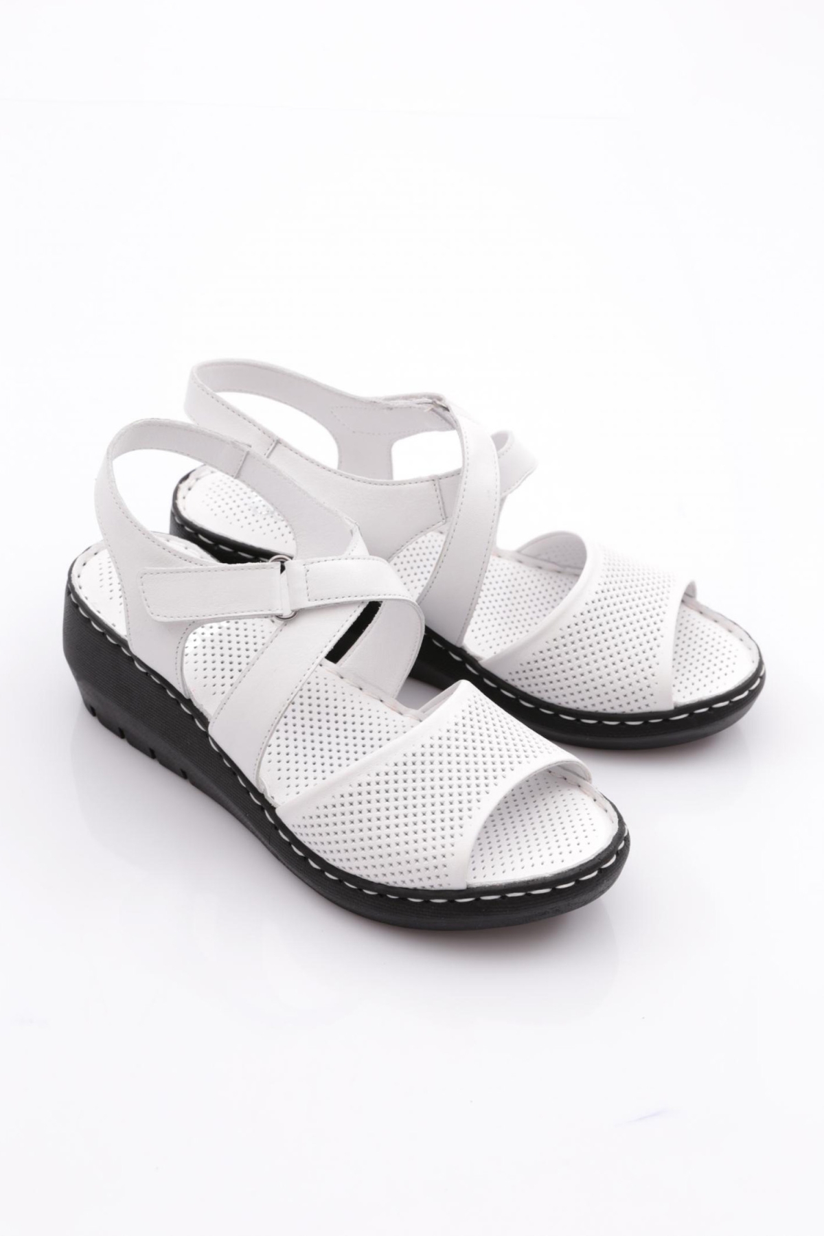 1005 Kadin Kalin Topuk Cirtli Sandalet - Görsel 3