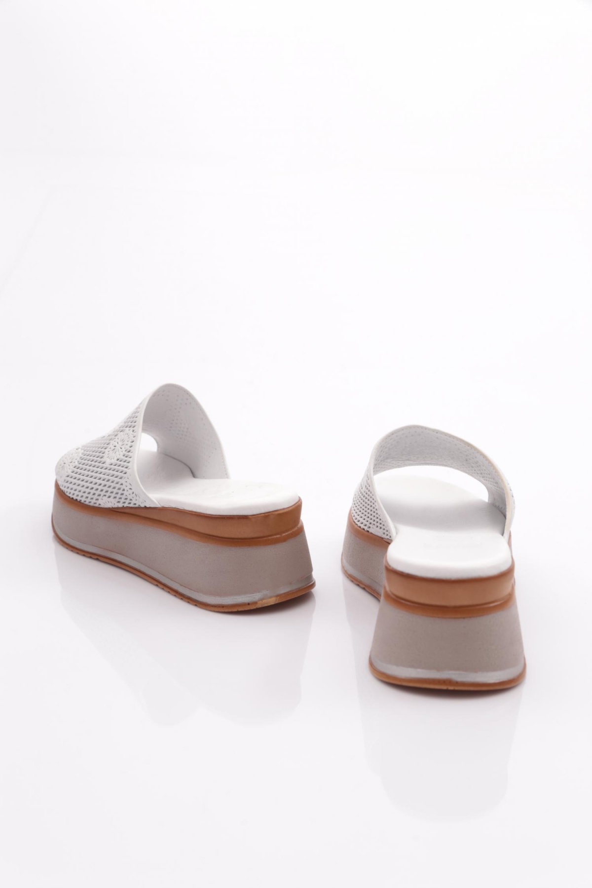 2000 Kadin Terlik - Görsel 4