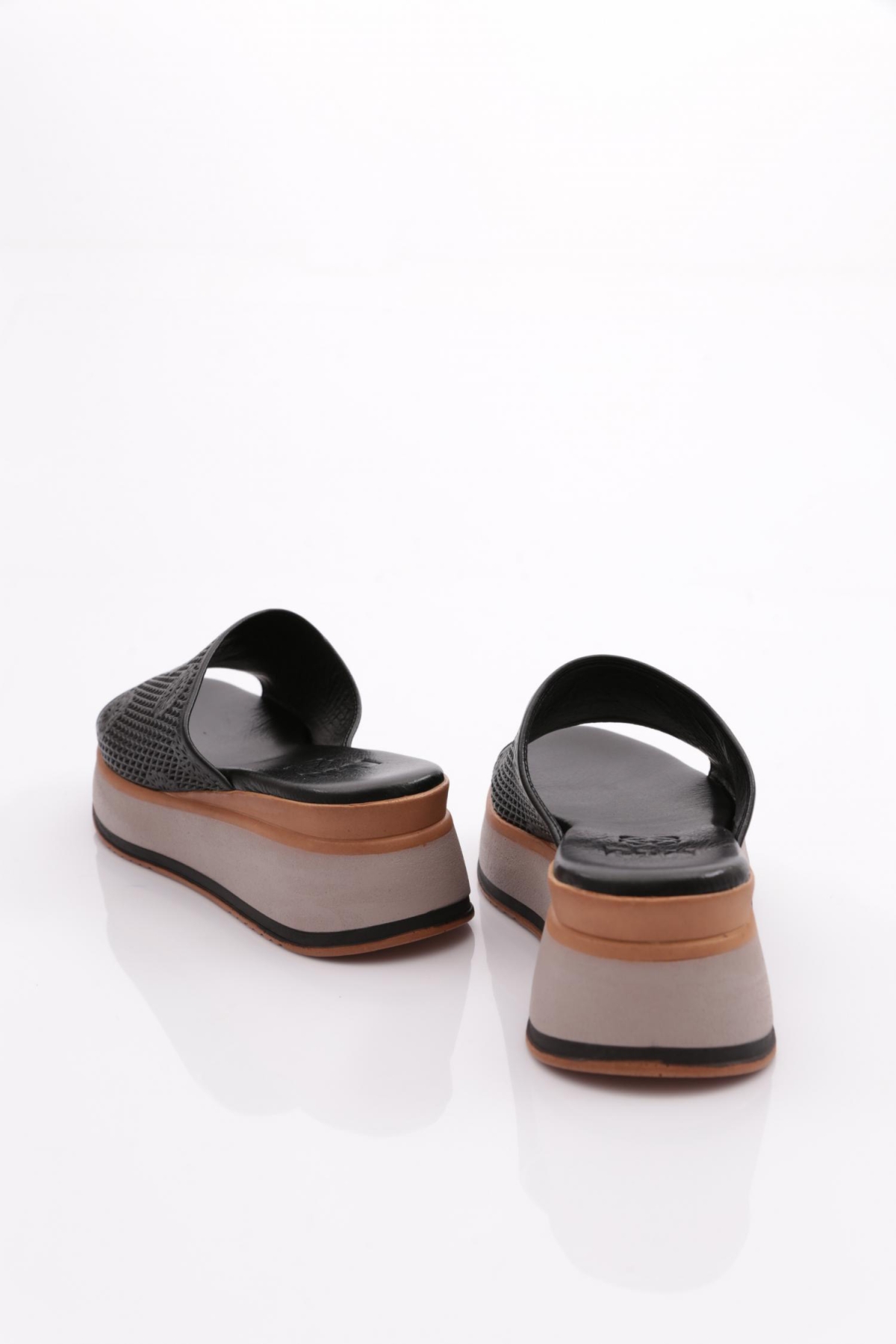 2000 Kadin Terlik - Görsel 4