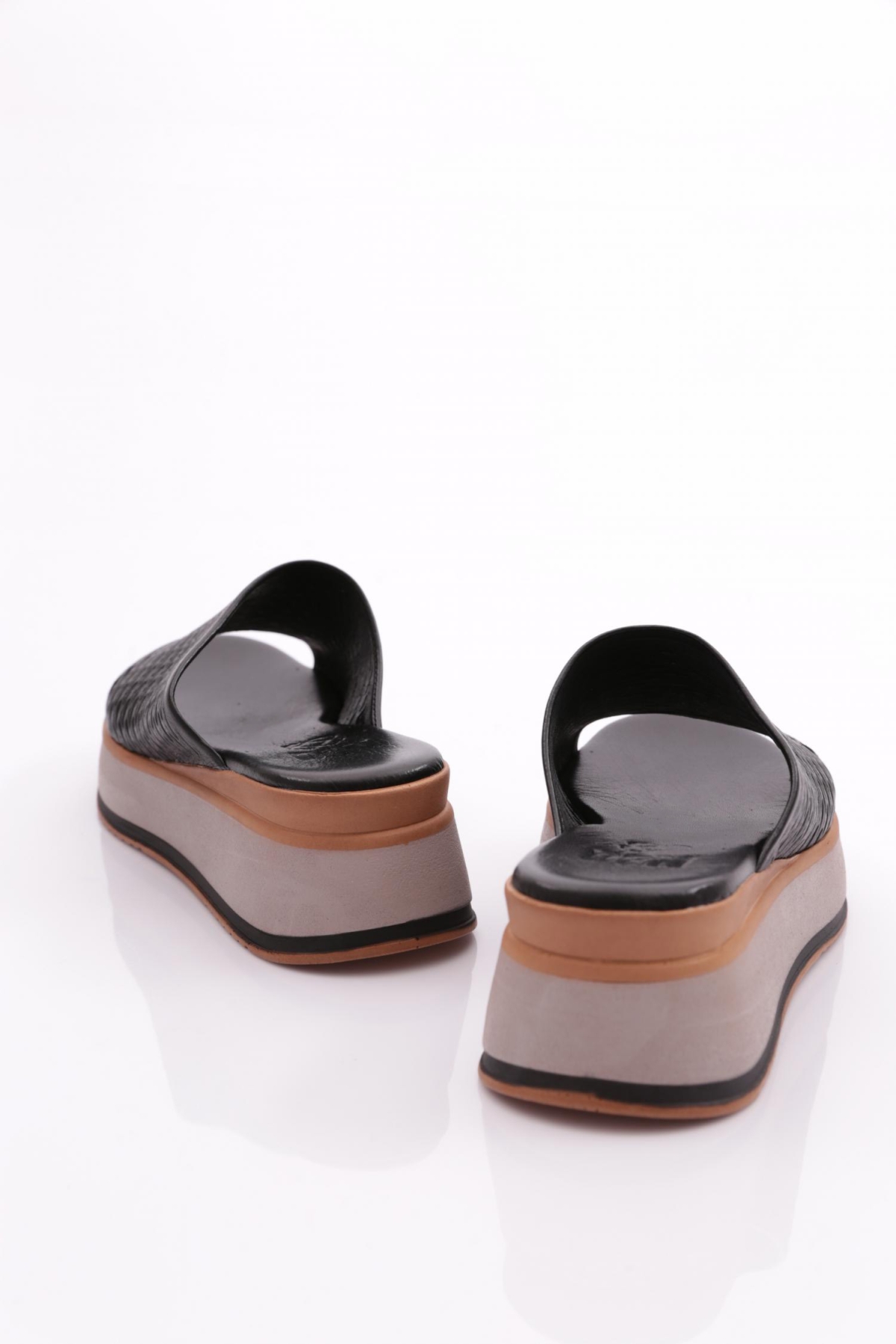 1800 Kadin Terlik - Görsel 4