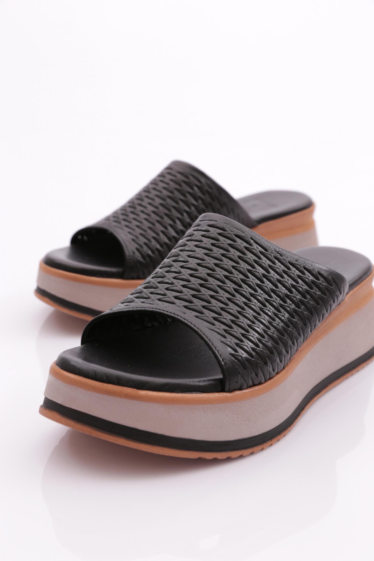 1800 Kadin Terlik - Görsel 5