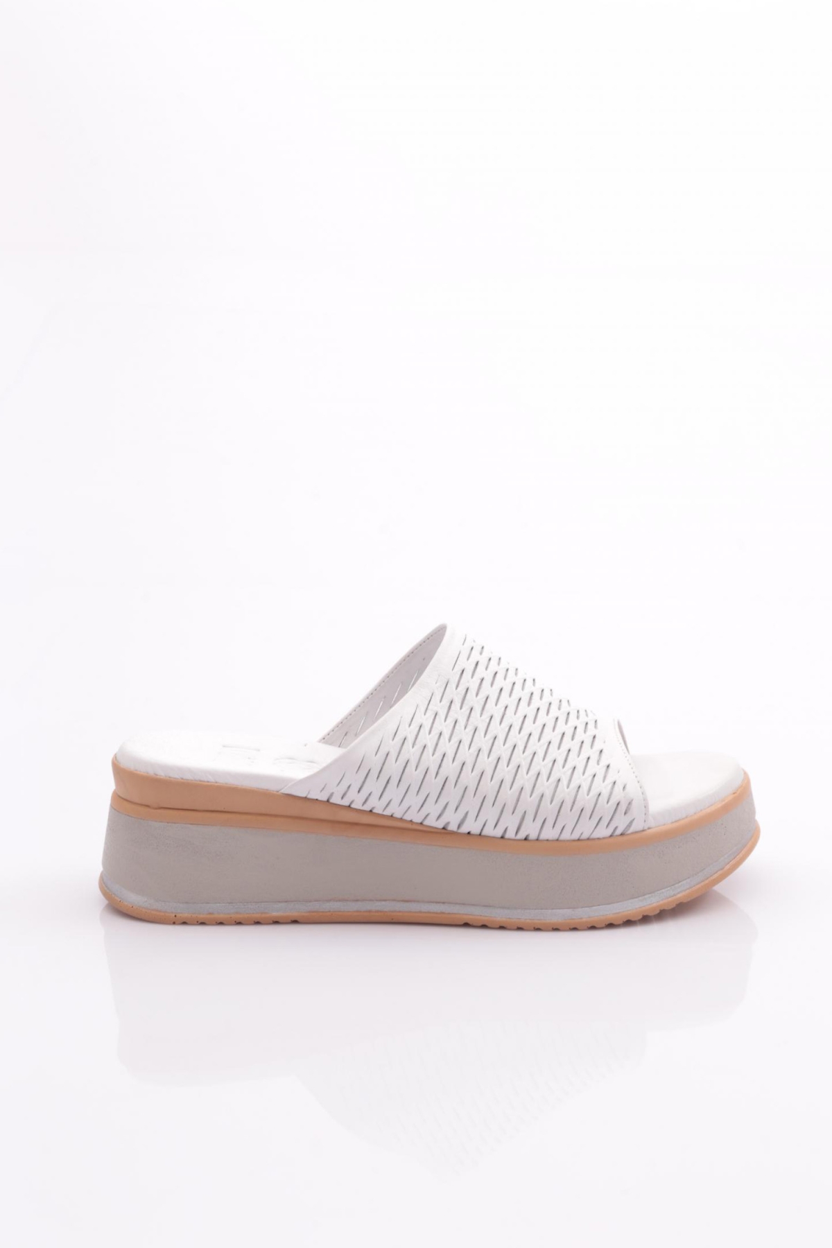 1800 Kadin Terlik - Görsel 2