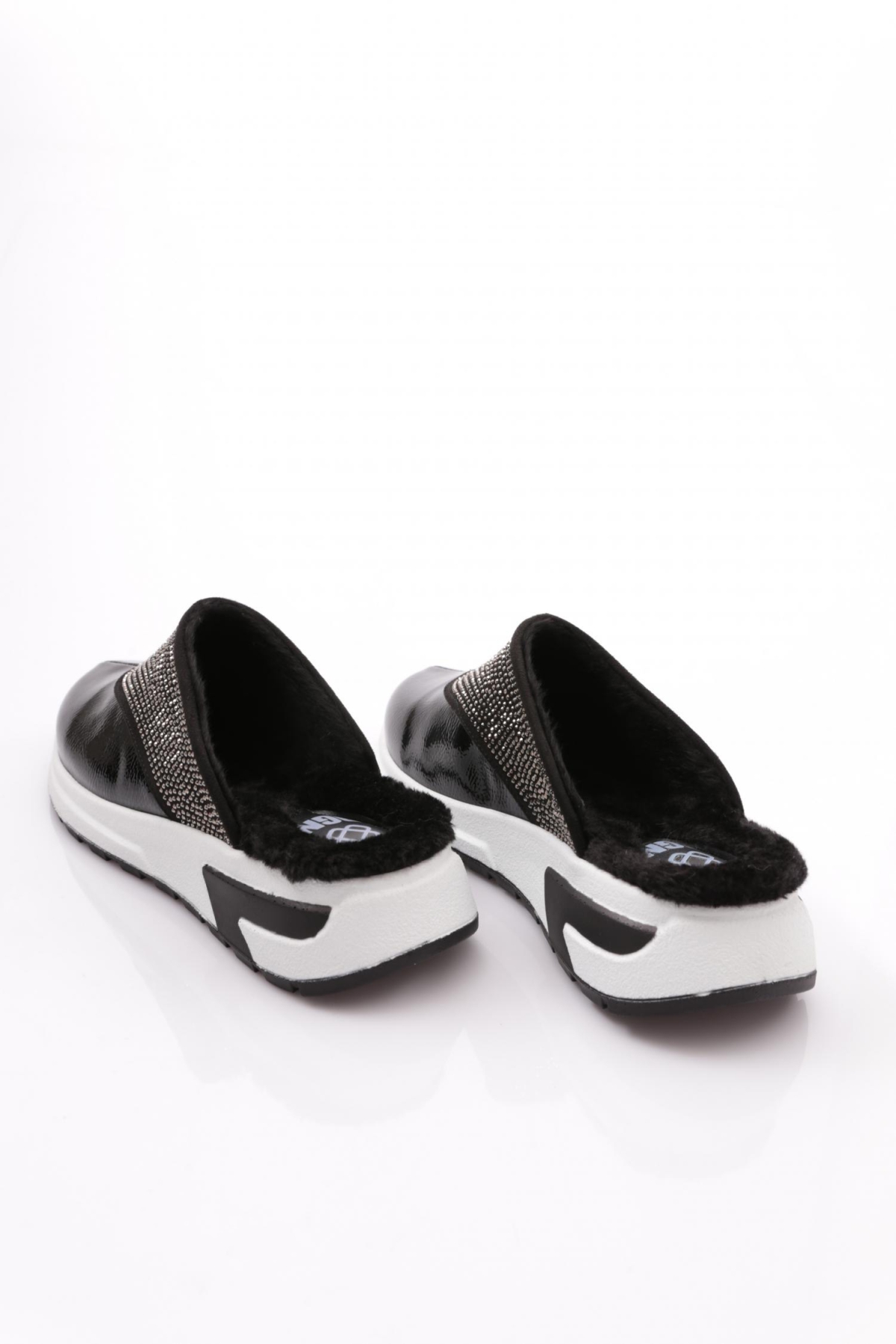 05 Kadin Üstü Taşli İçi Kürk Detayli Terlik - Görsel 4