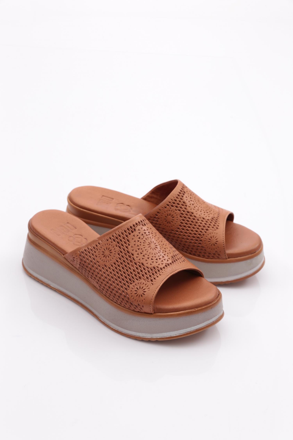 2000 Kadin Terlik - Görsel 3