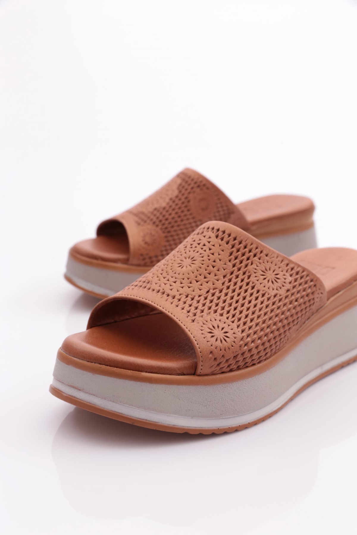 2000 Kadin Terlik - Görsel 5