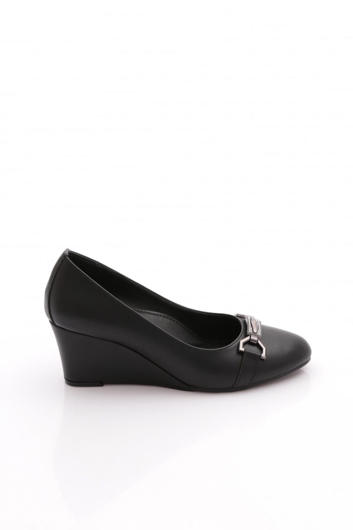 25327 Kadin Demir Tokali Dolgu Taban Ayakkabi - Görsel 2