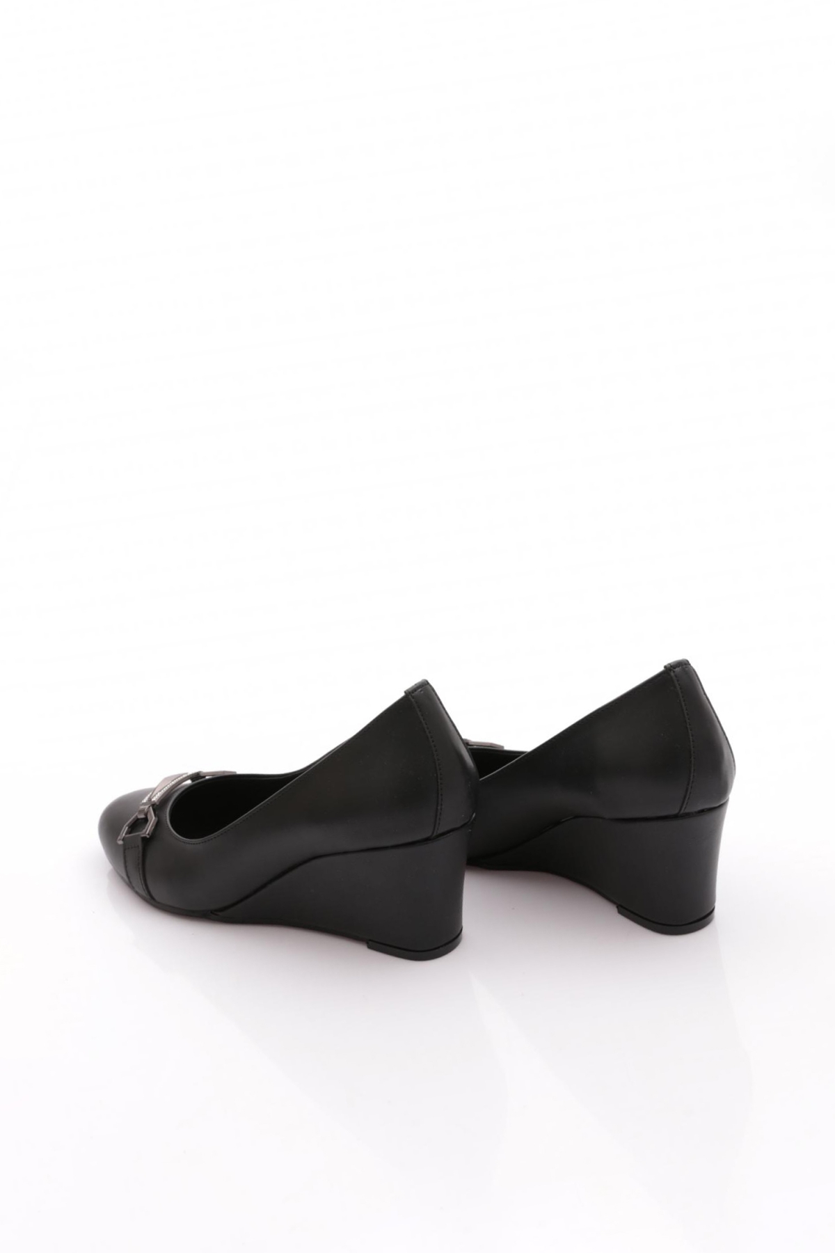 25327 Kadin Demir Tokali Dolgu Taban Ayakkabi - Görsel 4