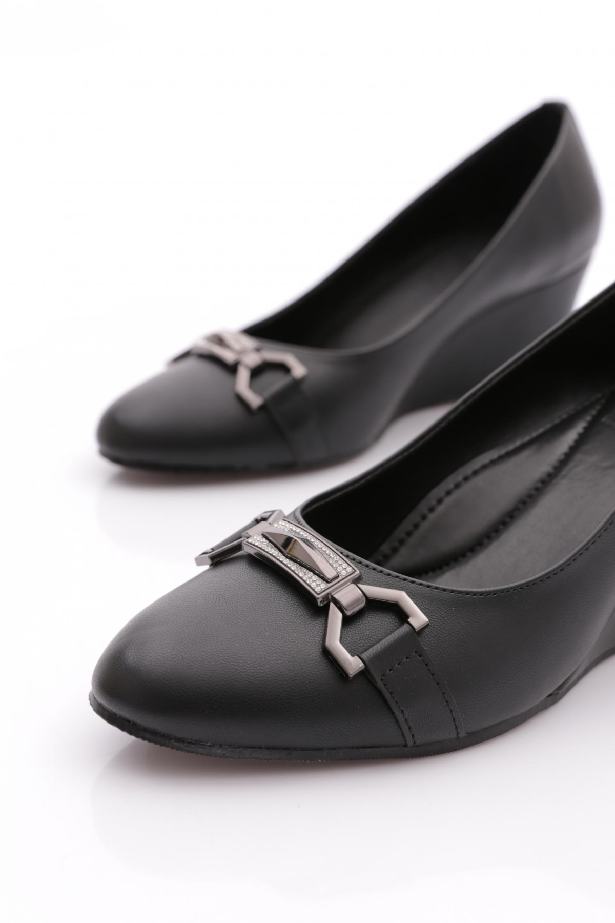 25327 Kadin Demir Tokali Dolgu Taban Ayakkabi - Görsel 5