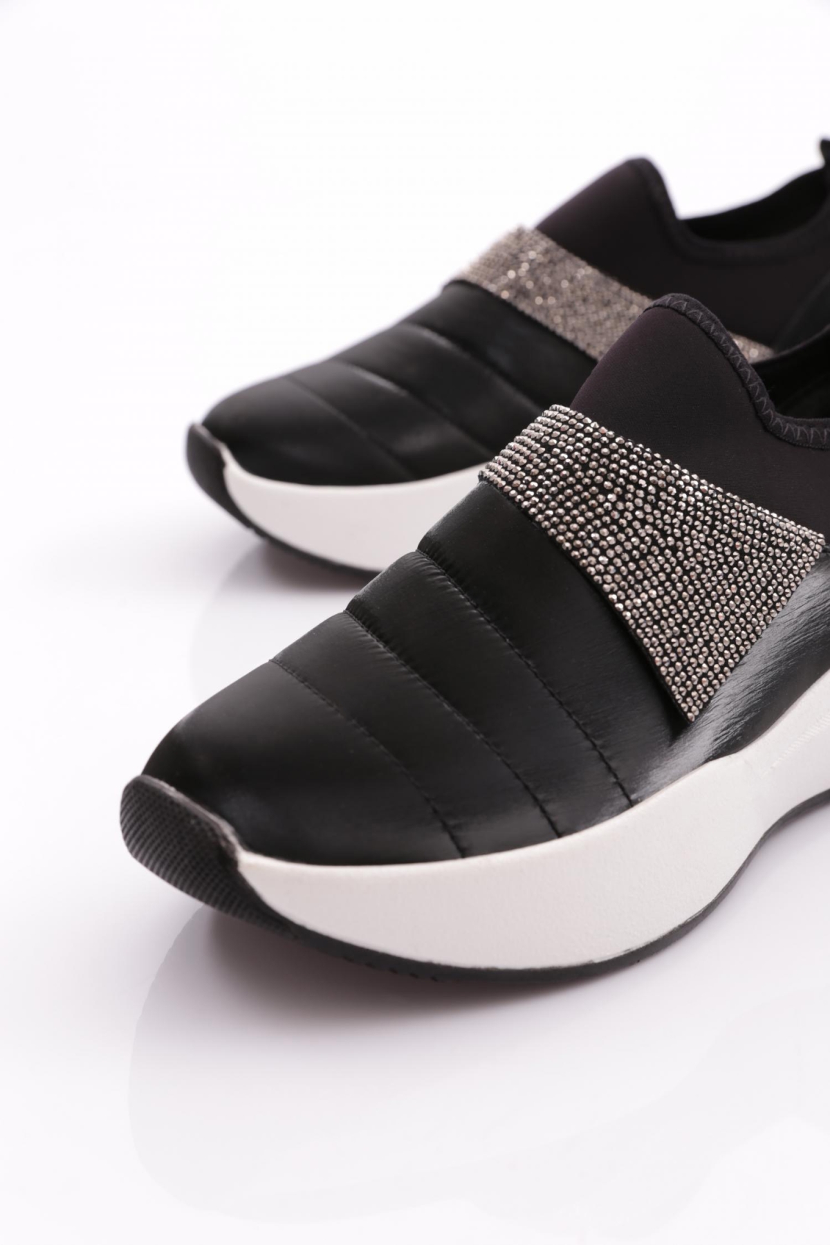0106 Kadin Önü Taşli Spor Ayakkabi - Görsel 5