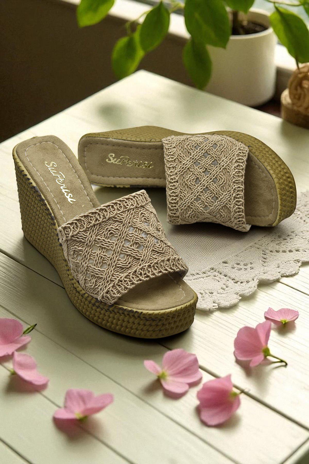 2503 10.5 cm Dolgu Topuklu Kadın Terlik Ayakkabı Düğün Nişan Abiye Kadın Ayakkabısı - Görsel 3