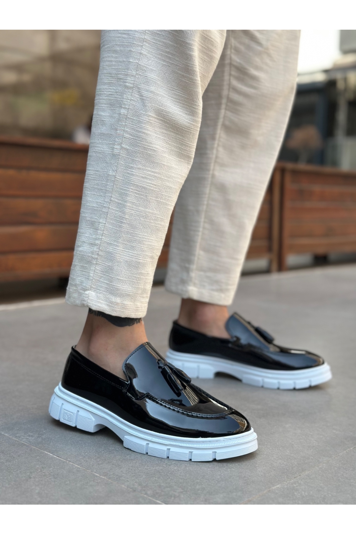 Püsküllü Erkek Casual Ayakkabı SİYAH RUGAN (BEYAZ TABAN) - Görsel 4