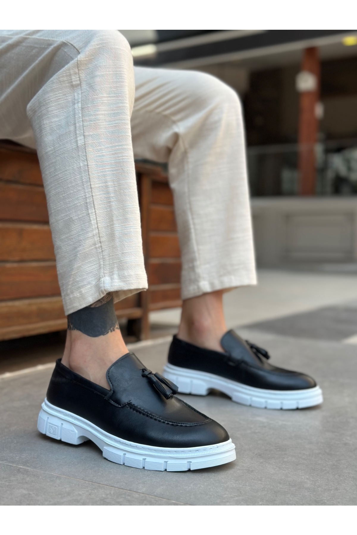 Püsküllü Erkek Casual Ayakkabı SİYAH (BEYAZ TABAN) - Görsel 2