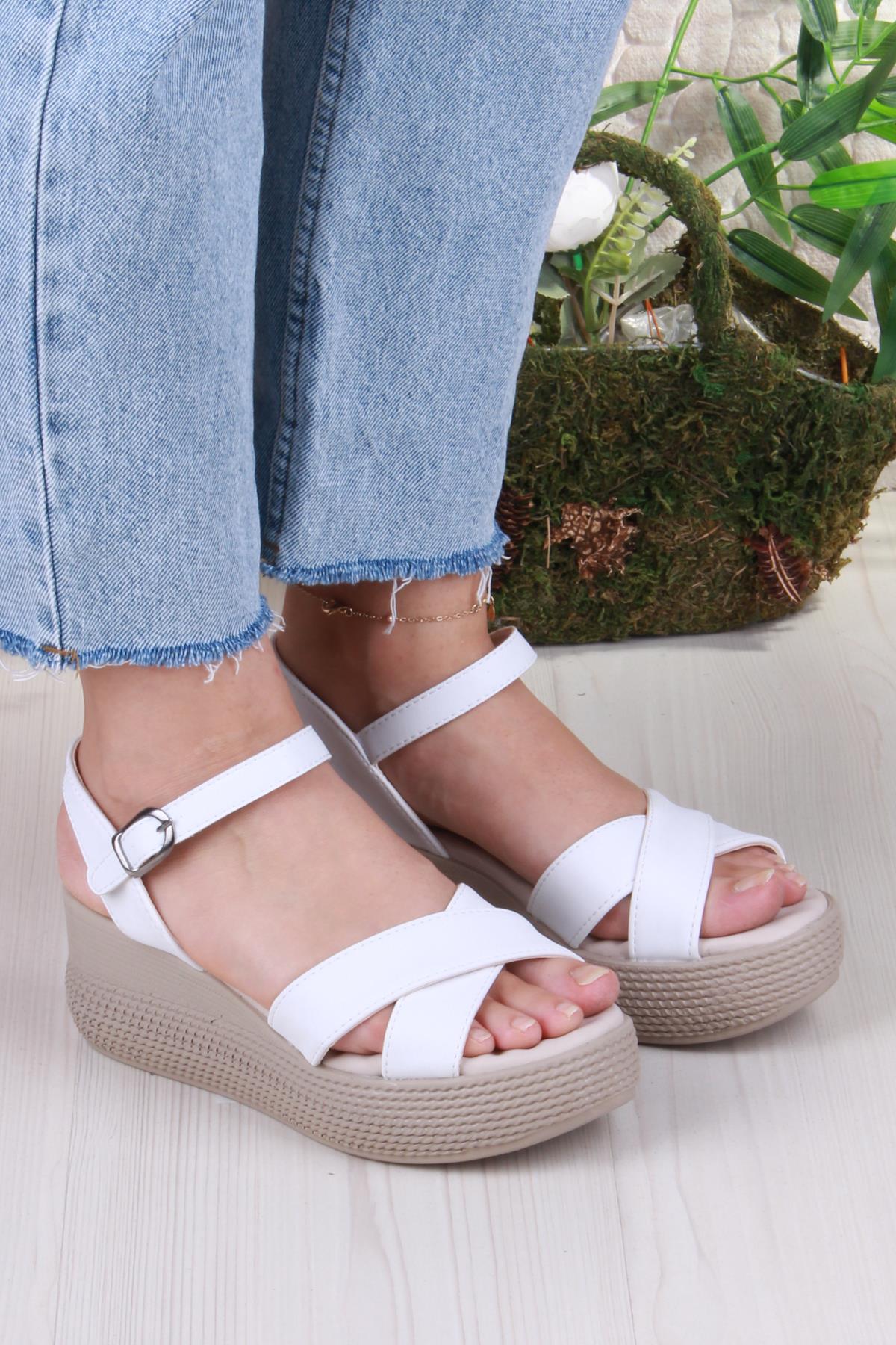 05-7008 Soft Rahat Toka Detaylı Dolgu Taban Çapraz Bant Kadın Sandalet - Görsel 4