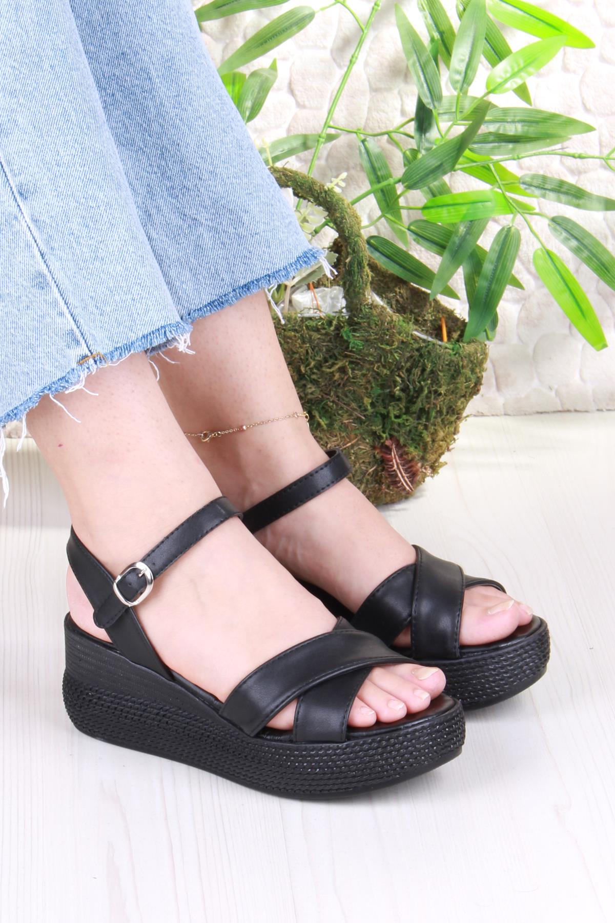 05-7008 Soft Rahat Toka Detaylı Dolgu Taban Çapraz Bant Kadın Sandalet - Görsel 2