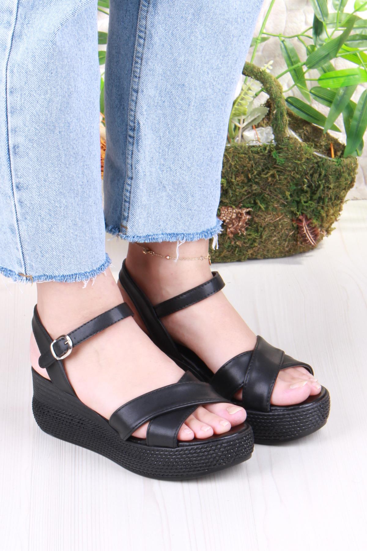 05-7008 Soft Rahat Toka Detaylı Dolgu Taban Çapraz Bant Kadın Sandalet - Görsel 4