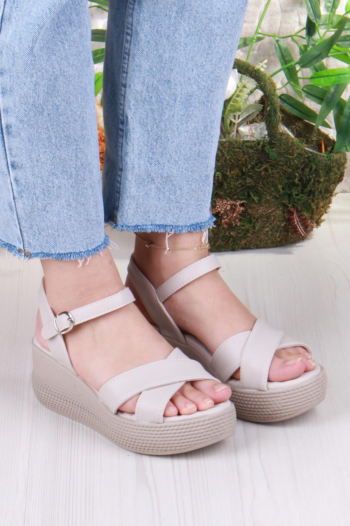 05-7008 Soft Rahat Toka Detaylı Dolgu Taban Çapraz Bant Kadın Sandalet - Görsel 4