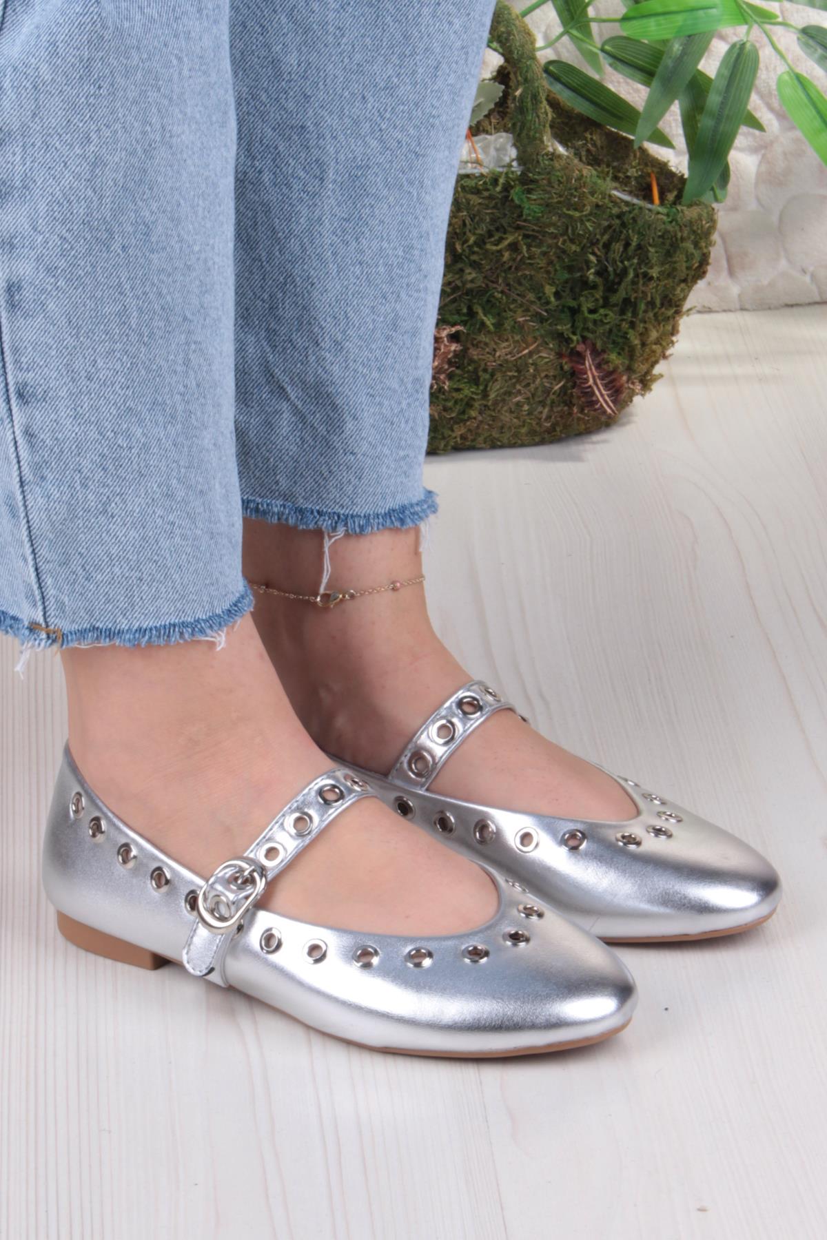 027-822 Fls Pul Detaylı Bant Toka Detaylı Kadın Babet - Görsel 4