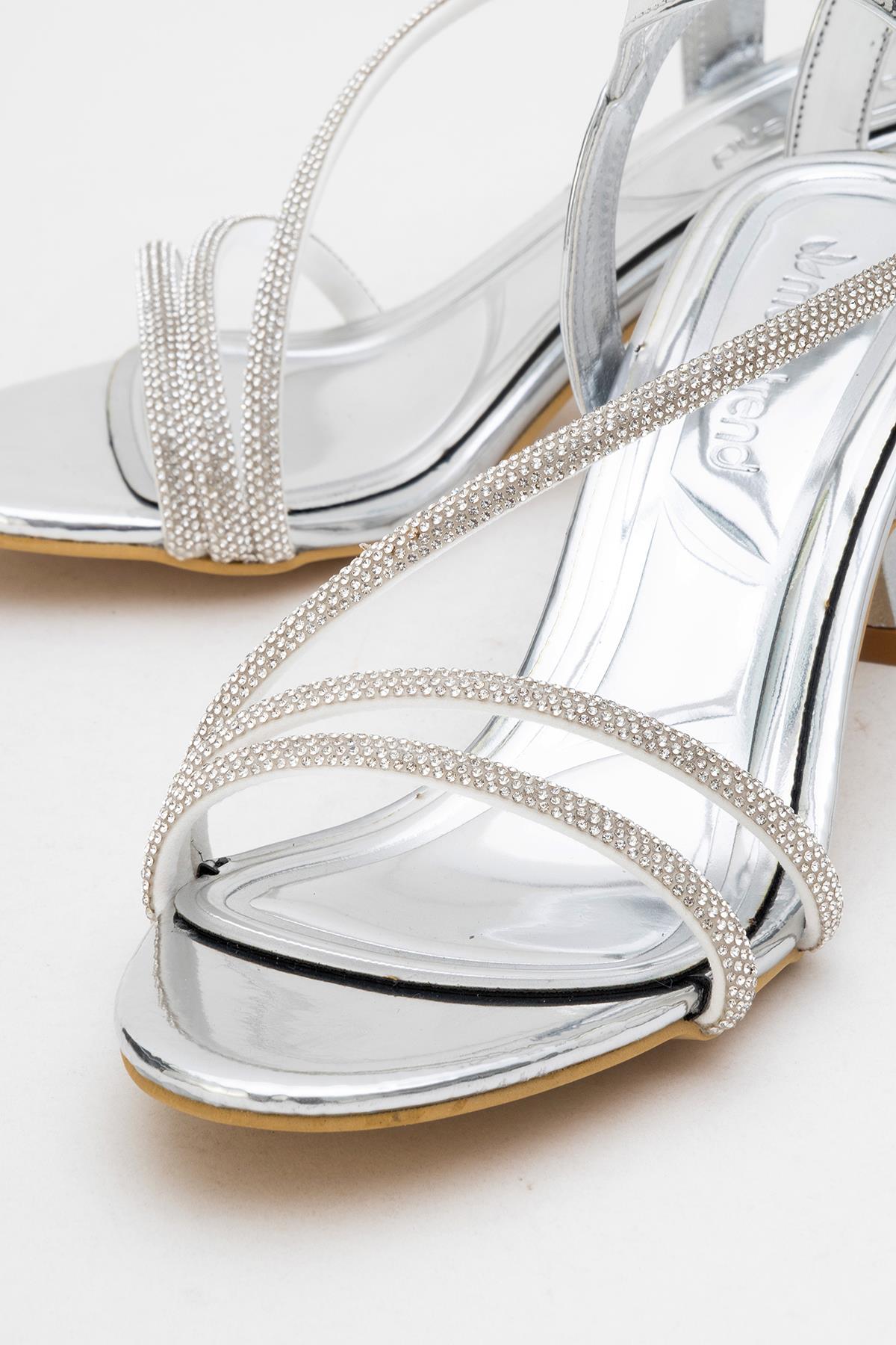Kadın İki Biyel Bir Çapraz Taşlı Topuklu Sandalet GÜMÜŞ AYNA - Görsel 4