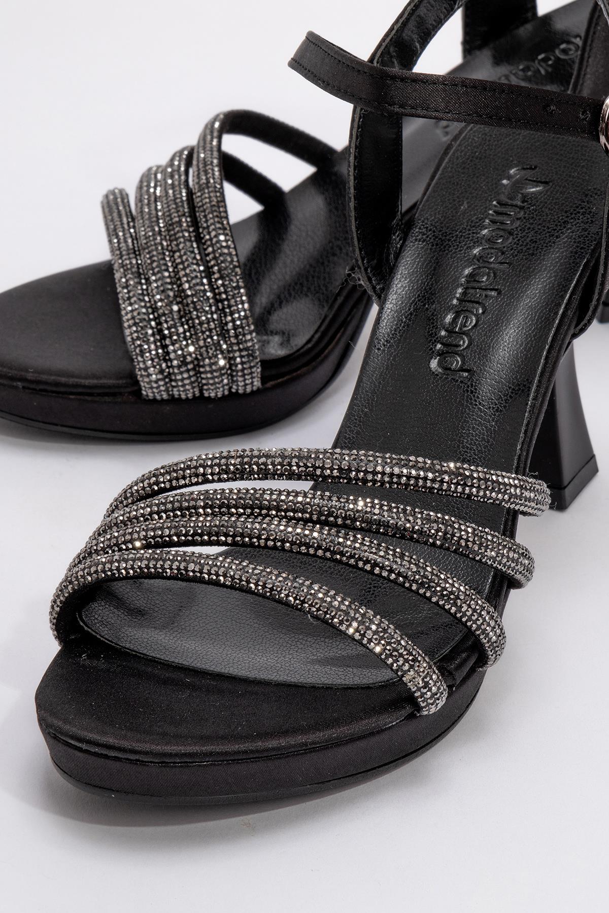 Kadın Biyeli Taşlı Topuklu Sandalet SİYAH SATEN - Görsel 4