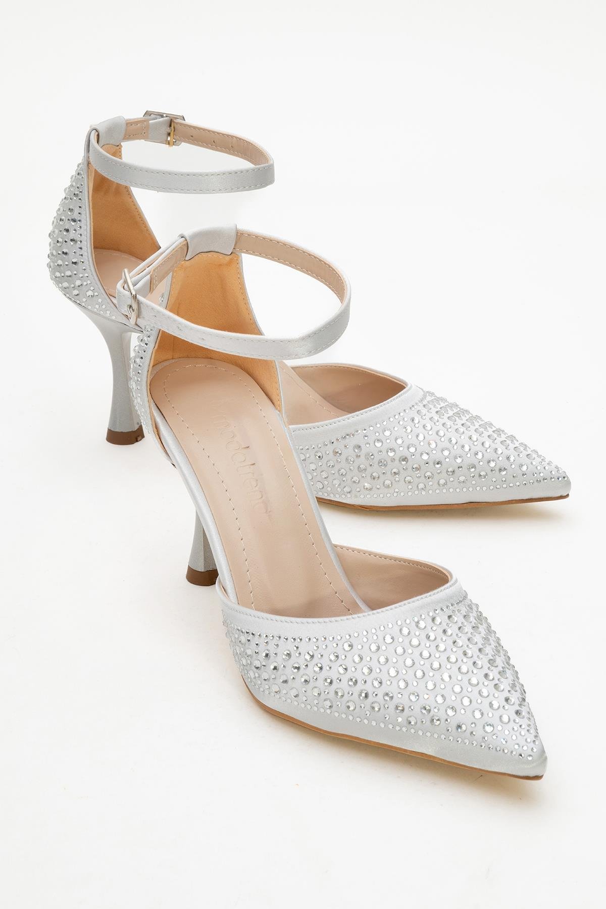 Taşlı Sivri Burunlu Kadın Topuklu Ayakkabı GÜMÜŞ SATEN - Görsel 2
