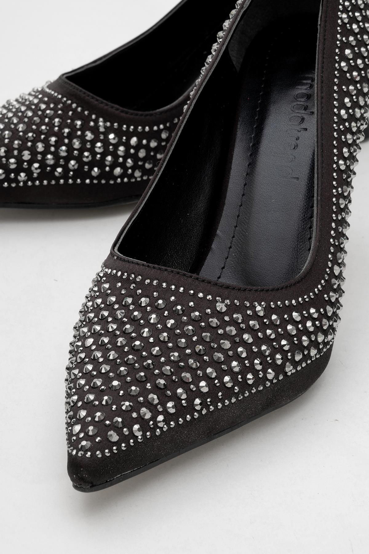 Taşlı Sivri Burunlu Stiletto Kadın Topuklu Ayakkabı SİYAH SATEN - Görsel 4
