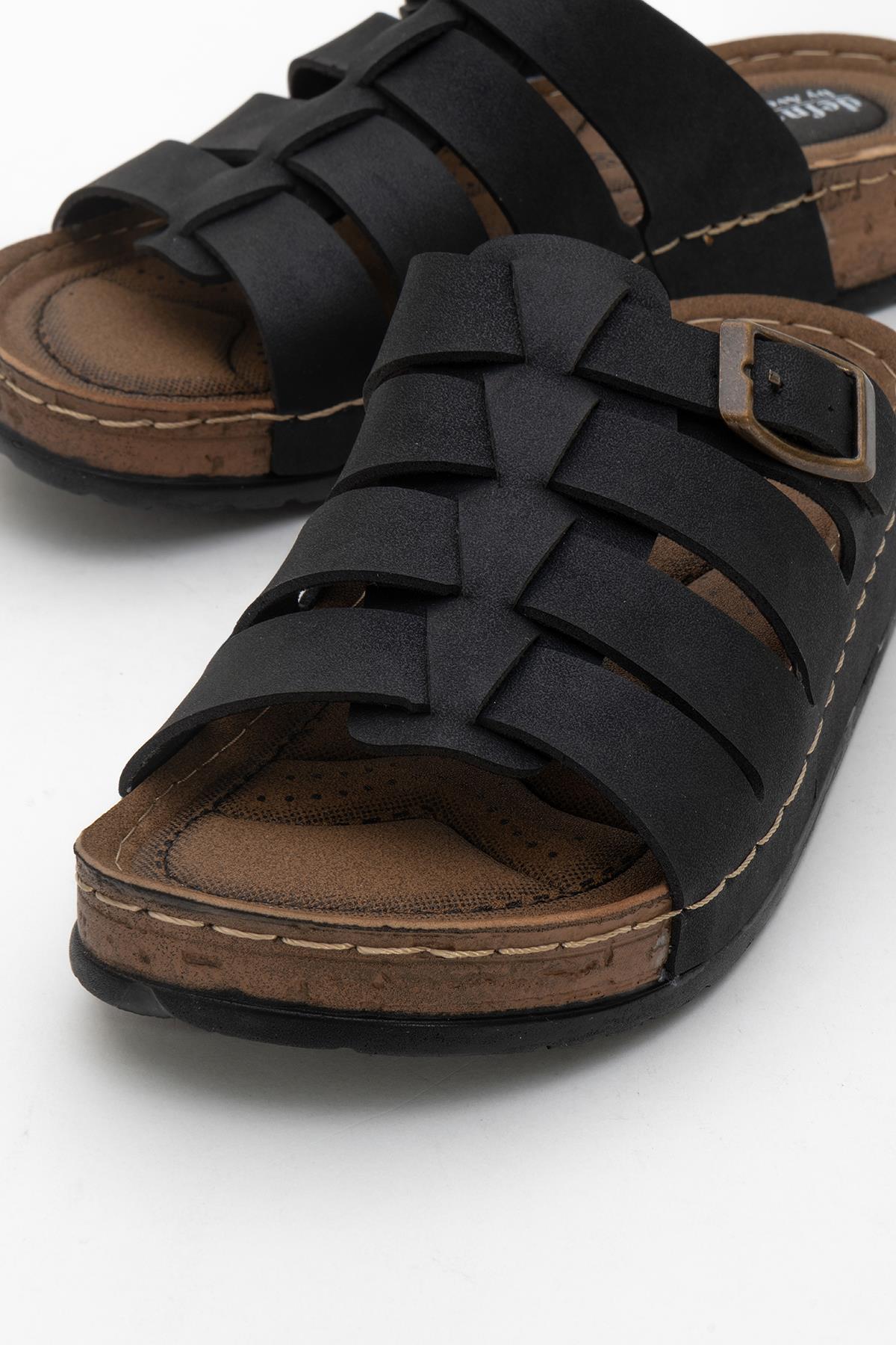 Kadın Tokalı 4 Biyeli Terlik - Görsel 4