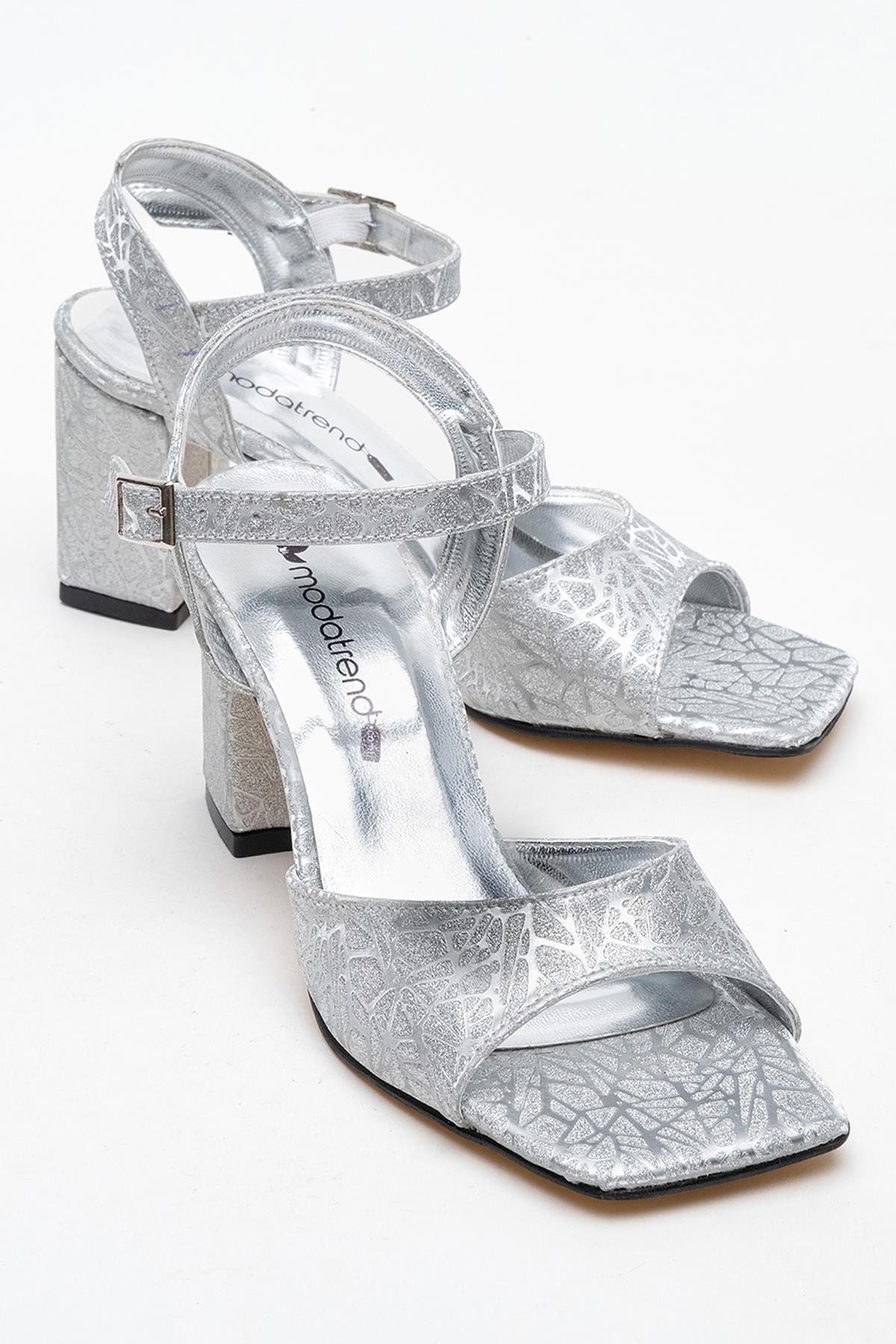 Kadın Bantlı Topuklu Sandalet Ayakkabı GÜMÜŞ - Görsel 2