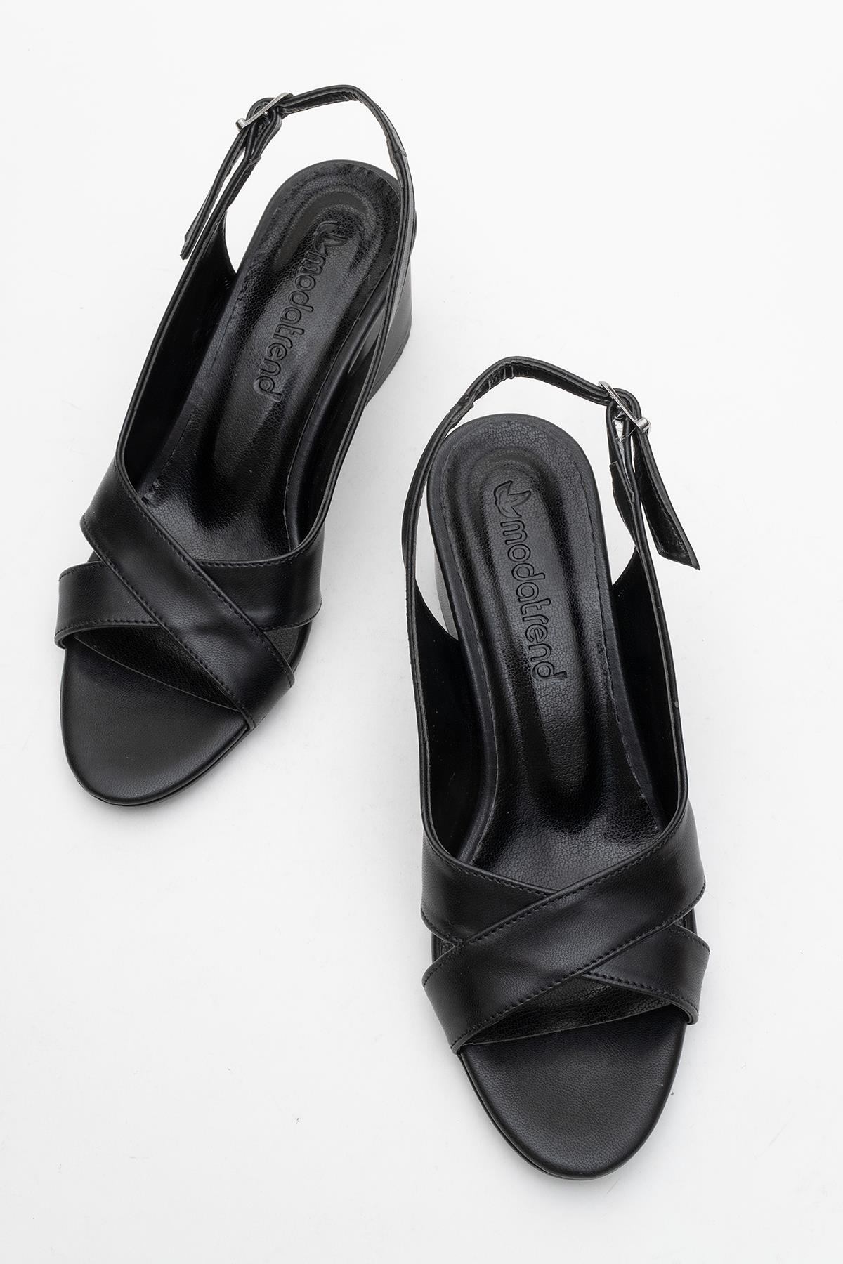 Çapraz Burnu Ve Arkası Açık Kadın Topuklu Sandalet SİYAH CİLT - Görsel 6