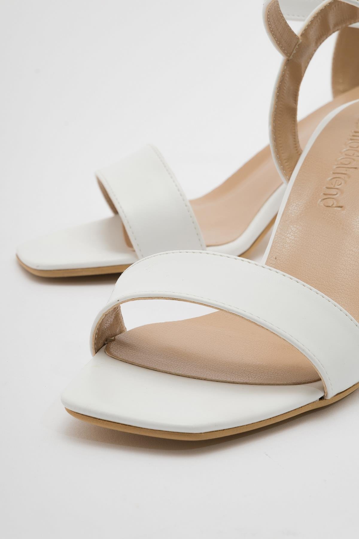 Tek Bantlı Kadın Topuklu Sandalet BEYAZ CİLT - Görsel 4