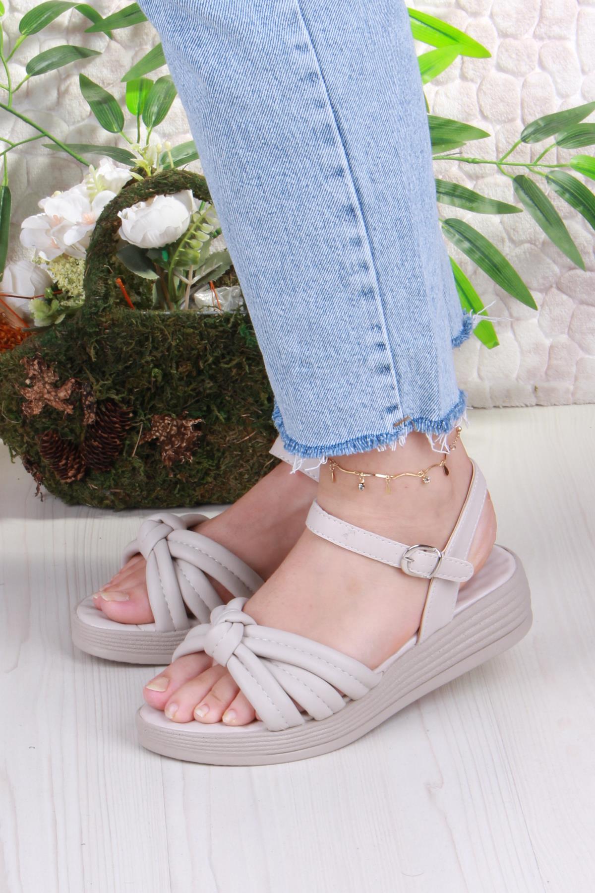 05-2077 Soft Rahat Toka Detaylı Büzgülü Bant Kadın Sandalet - Görsel 3