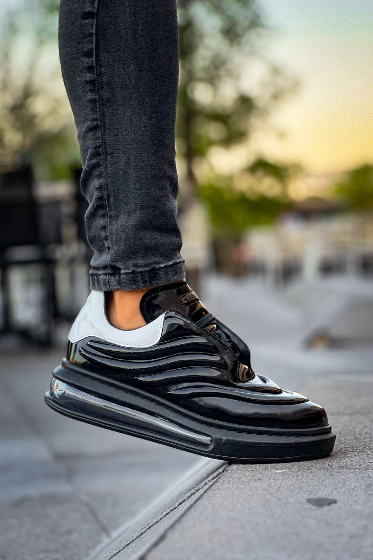 Bağcıklı Balon Taban Erkek Spor Ayakkabı Siyah Beyaz - Görsel 4