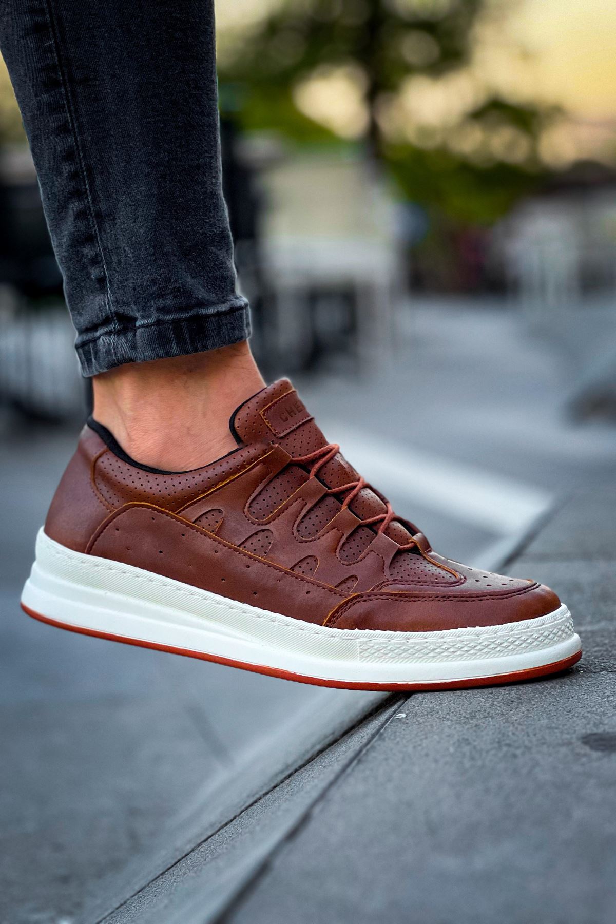 Bağcık Detaylı Erkek Spor Ayakkabı Taba - Görsel 5