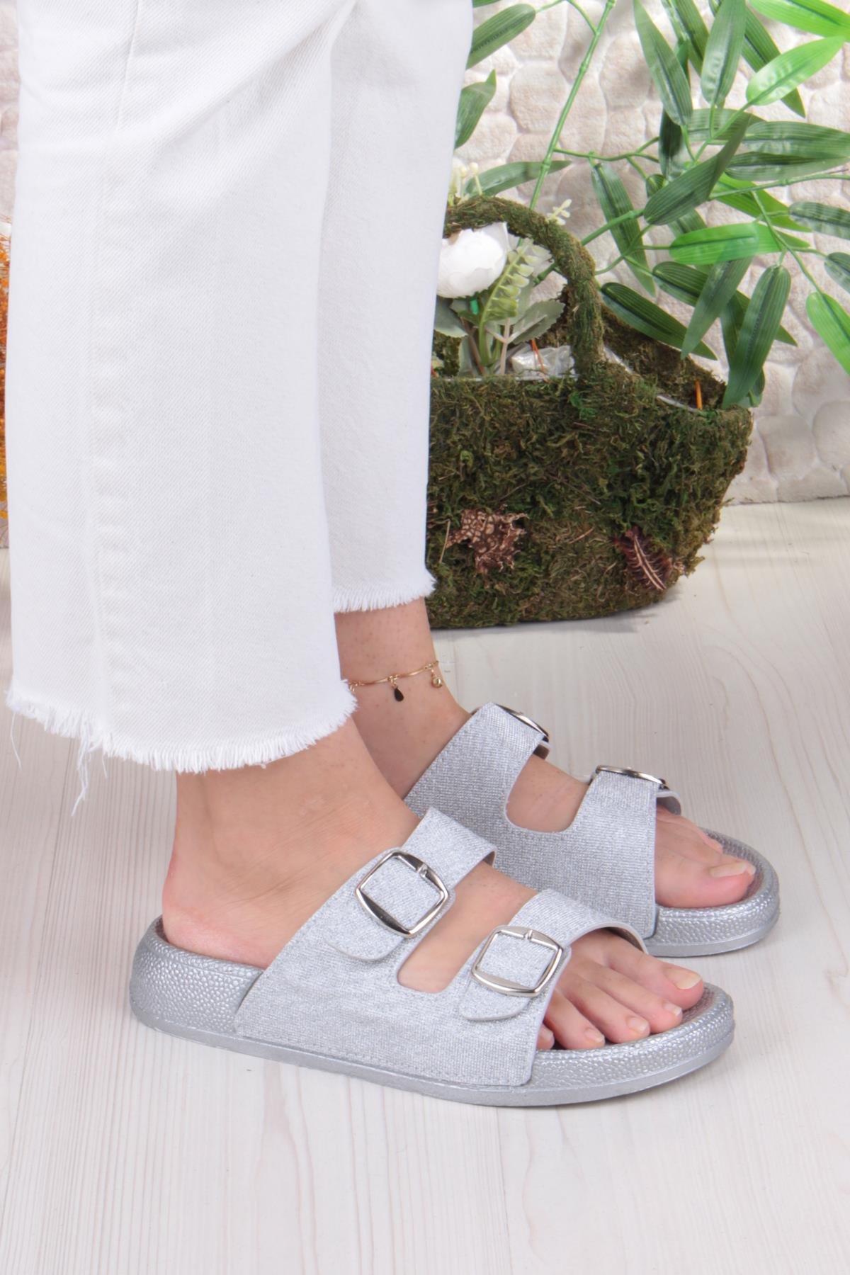 01108 Pienn Anatomik Esnek Rahat Simli Baskılı İki Tokalı Kadın Terlik - Görsel 4