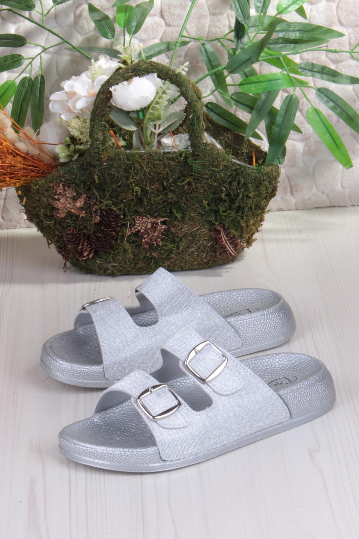 01108 Pienn Anatomik Esnek Rahat Simli Baskılı İki Tokalı Kadın Terlik - Görsel 6