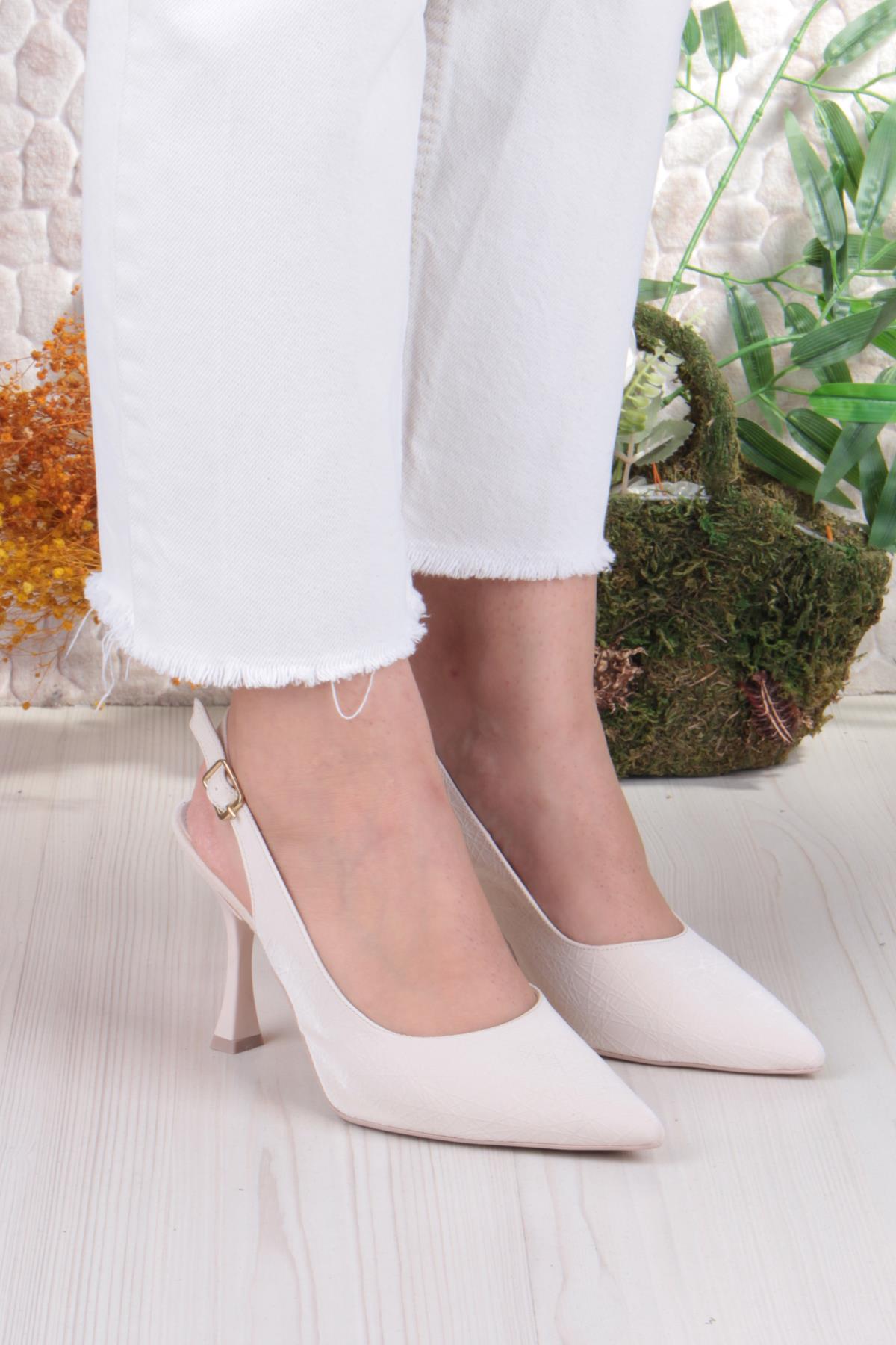 086-5030 Fls Önü Kapalı Baskılı Arkası Açık Topuklu Ayakkabı - Görsel 4