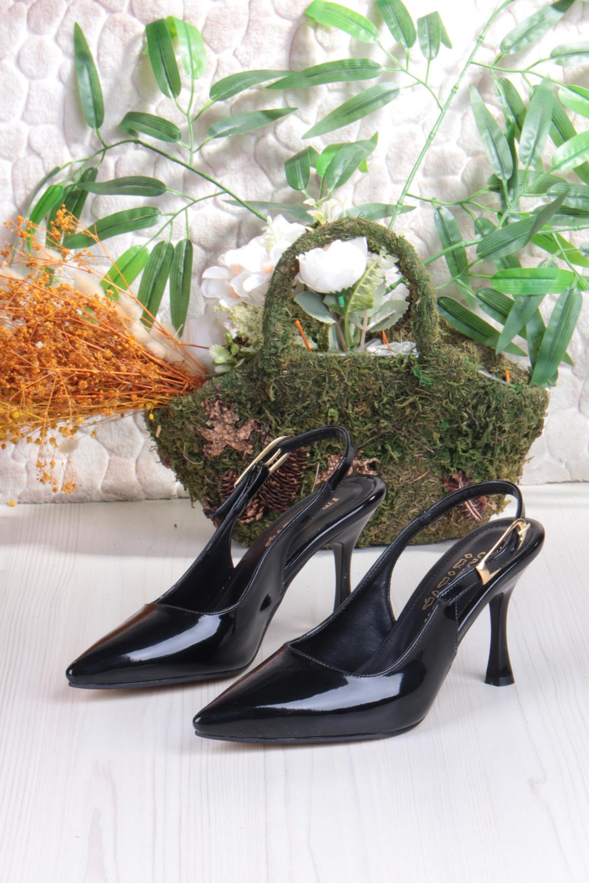 3670 Uraz Rugan Toka Detaylı Arkası Açık Önü Kapalı Topuklu Kadın Ayakkabı - Görsel 7