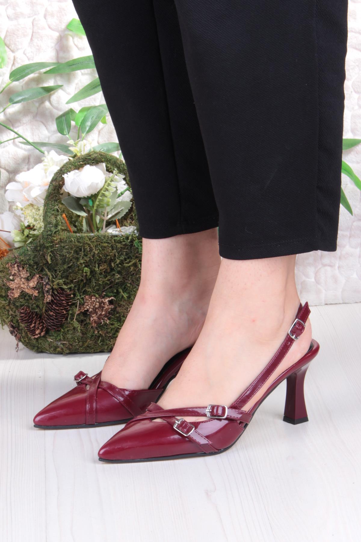 3669 Uraz Rugan Toka Detaylı Arkası Açık Önü Kapalı Topuklu Kadın Ayakkabı - Görsel 3