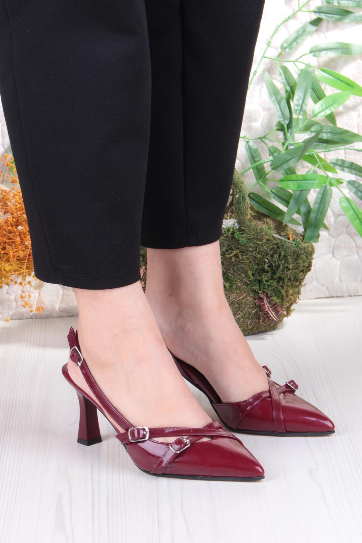 3669 Uraz Rugan Toka Detaylı Arkası Açık Önü Kapalı Topuklu Kadın Ayakkabı - Görsel 4